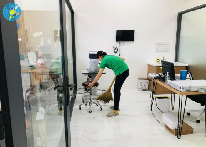 Dịch vụ dọn vệ sinh văn phòng (4) Dịch vụ dọn vệ sinh văn phòng (4)