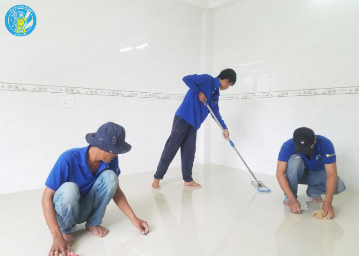 Dịch vụ vệ sinh nhà sau xây dựng (5)