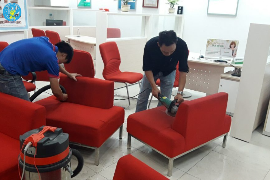 Dịch vụ vệ sinh sofa tại nhà (6)
