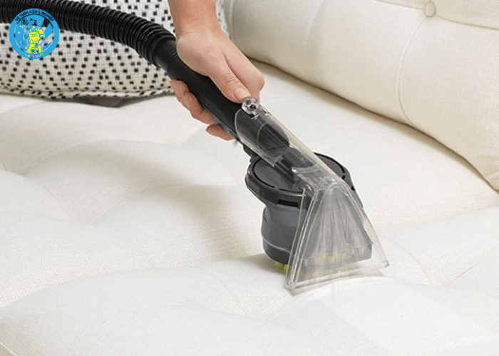 Xử lý vết bẩn trên ghế sofa (4) Xử lý vết bẩn trên ghế sofa (4)