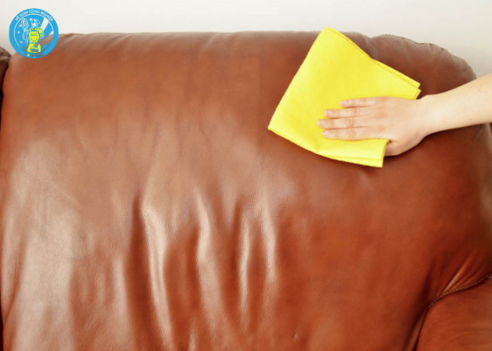 tẩy mực trên ghế sofa (4) tẩy mực trên ghế sofa (4)