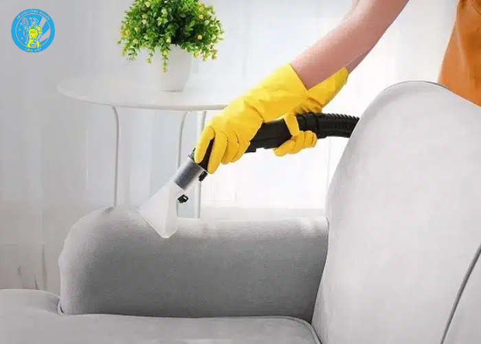 Loại bỏ vết ố trên ghế sofa da (3)