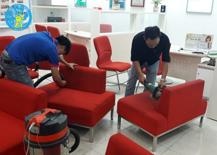 Vệ sinh ghế sofa văn phòng (4)