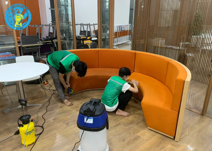 Vệ sinh ghế sofa văn phòng (6)
