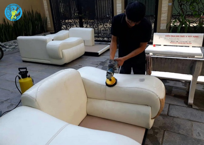 giặt ghế sofa bị bẩn nặng (4)